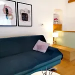 Apartamento Apartment Veli Dvor - Private House In Old Town Cres *