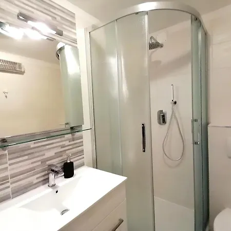 Apartment Veli Dvor - Private House In Old Town