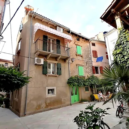 Veli Dvor - Private House In Old Town *