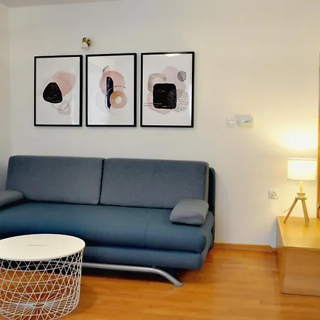 Veli Dvor - Private House In Old Town Apartment