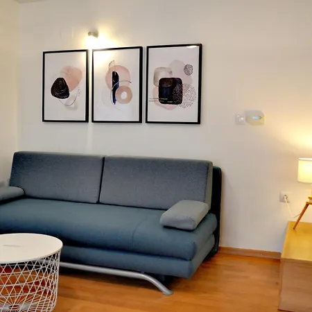 Apartment Veli Dvor - Private House In Old Town